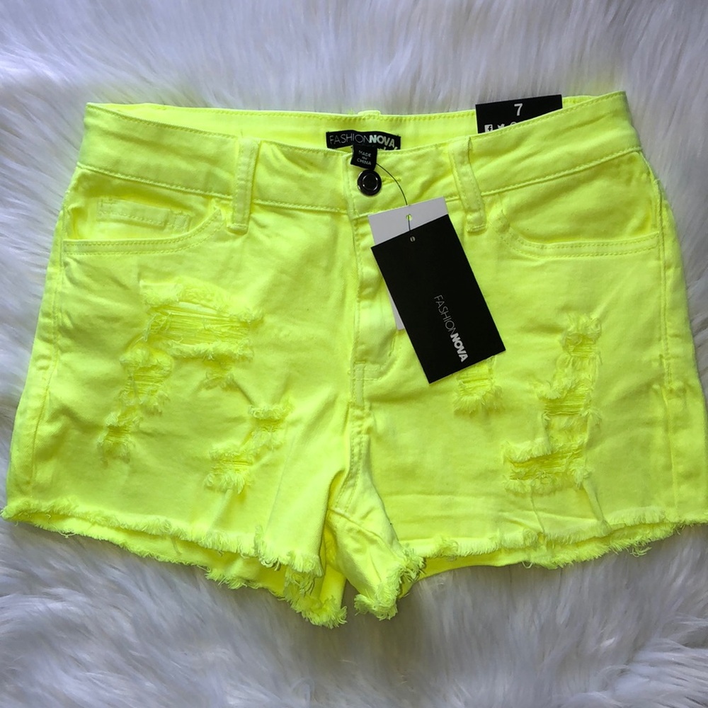 🆕 Fashion Nova Shorts